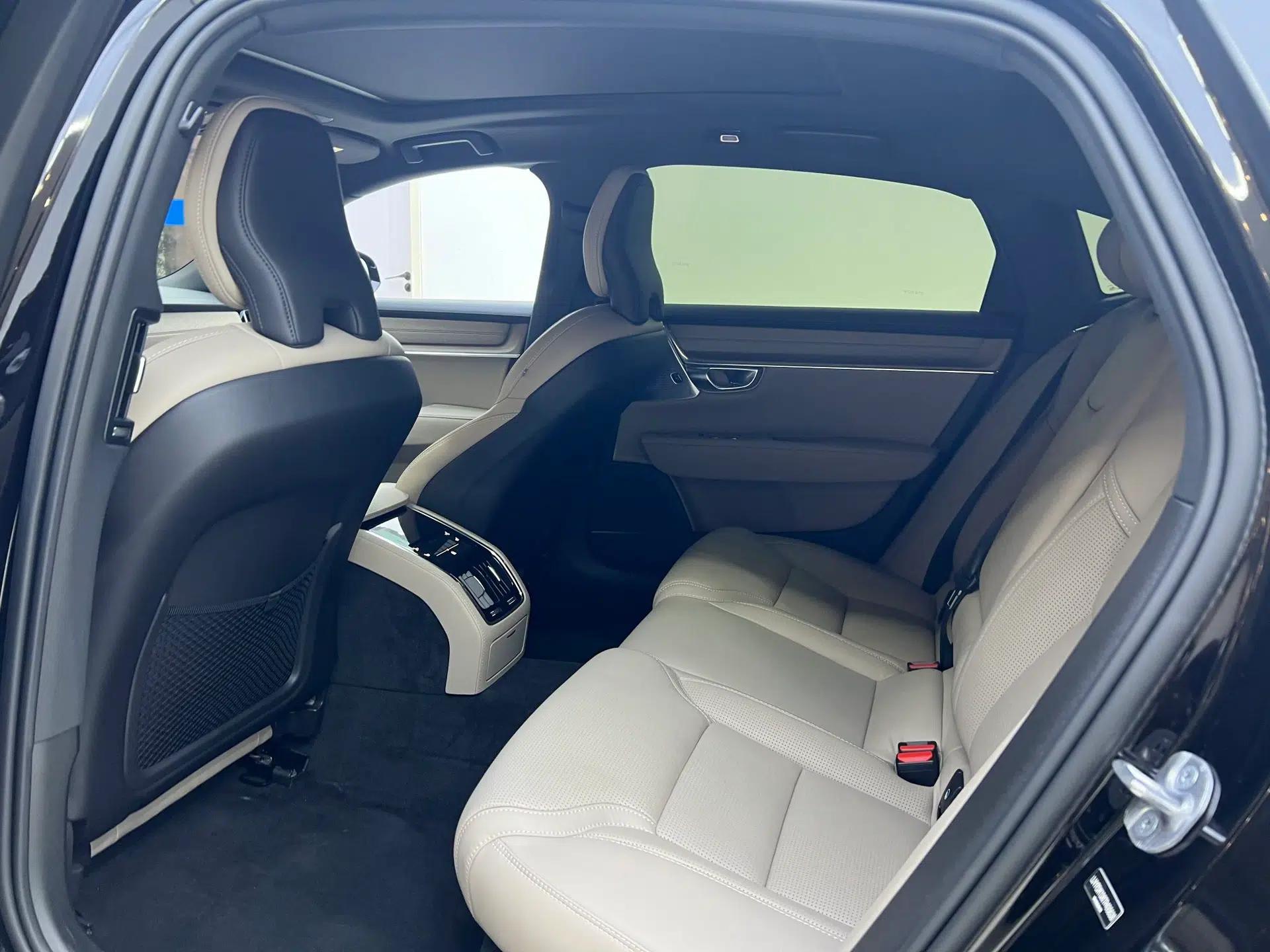 Volvo S90 2026 B5 Zhiya Luxury Edition — миниатюра 15