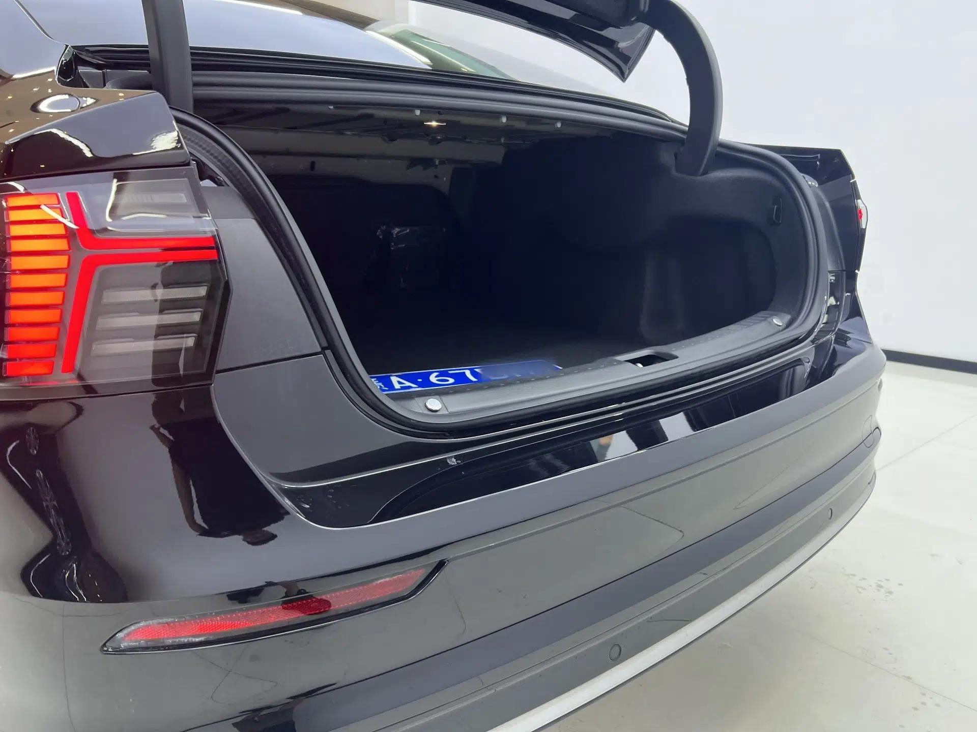 Volvo S90 2026 B5 Zhiya Luxury Edition — миниатюра 17
