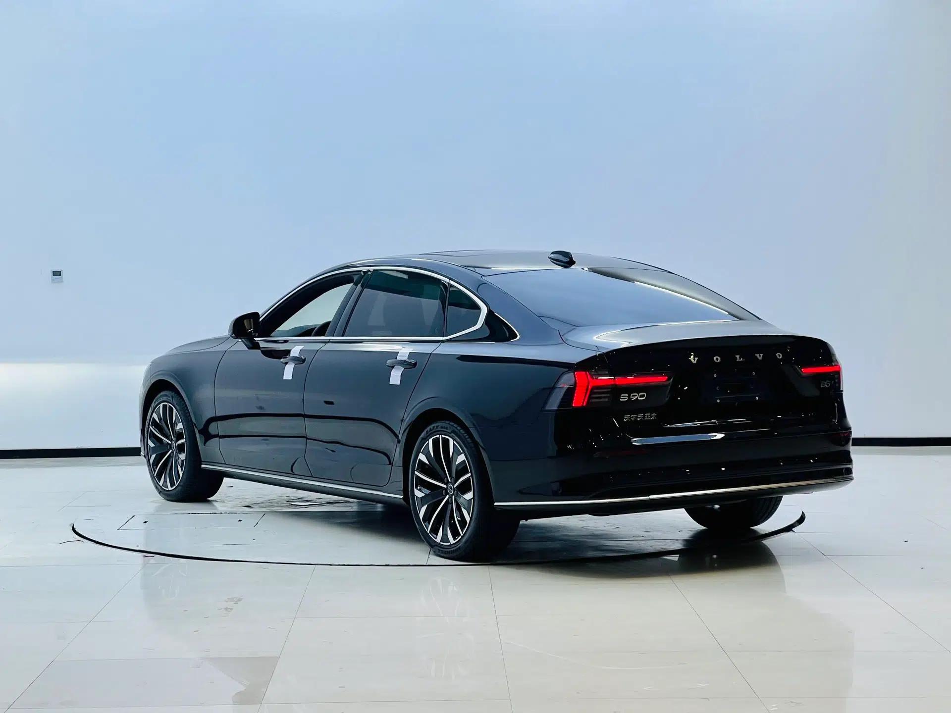 Volvo S90 2026 B5 Zhiya Luxury Edition — миниатюра 5