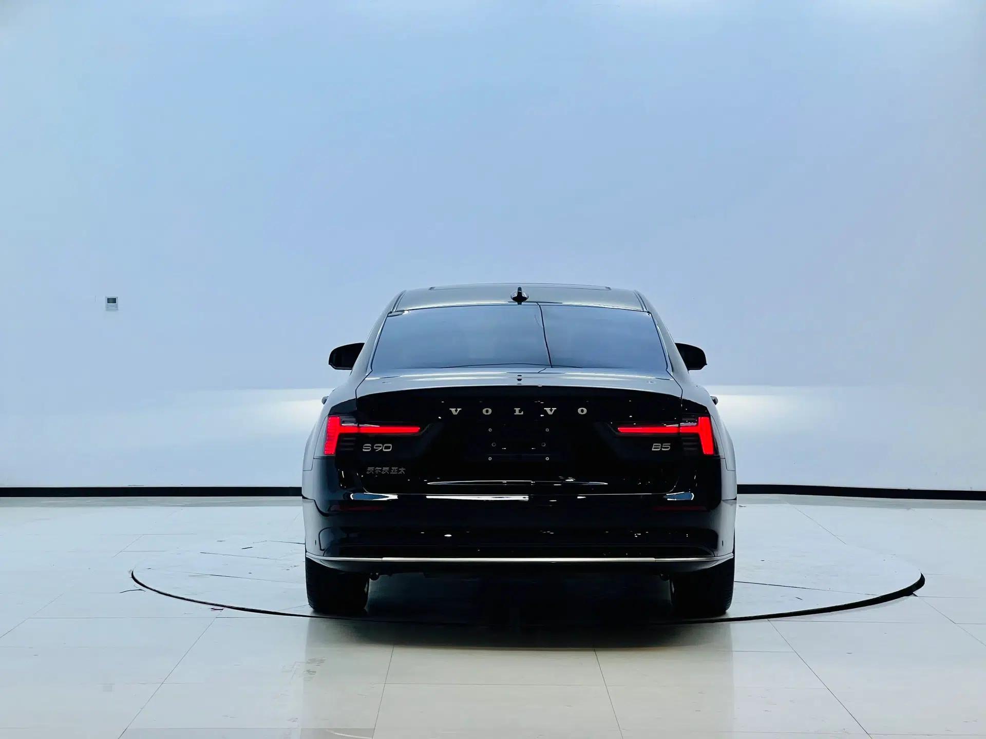 Volvo S90 2026 B5 Zhiya Luxury Edition — миниатюра 6