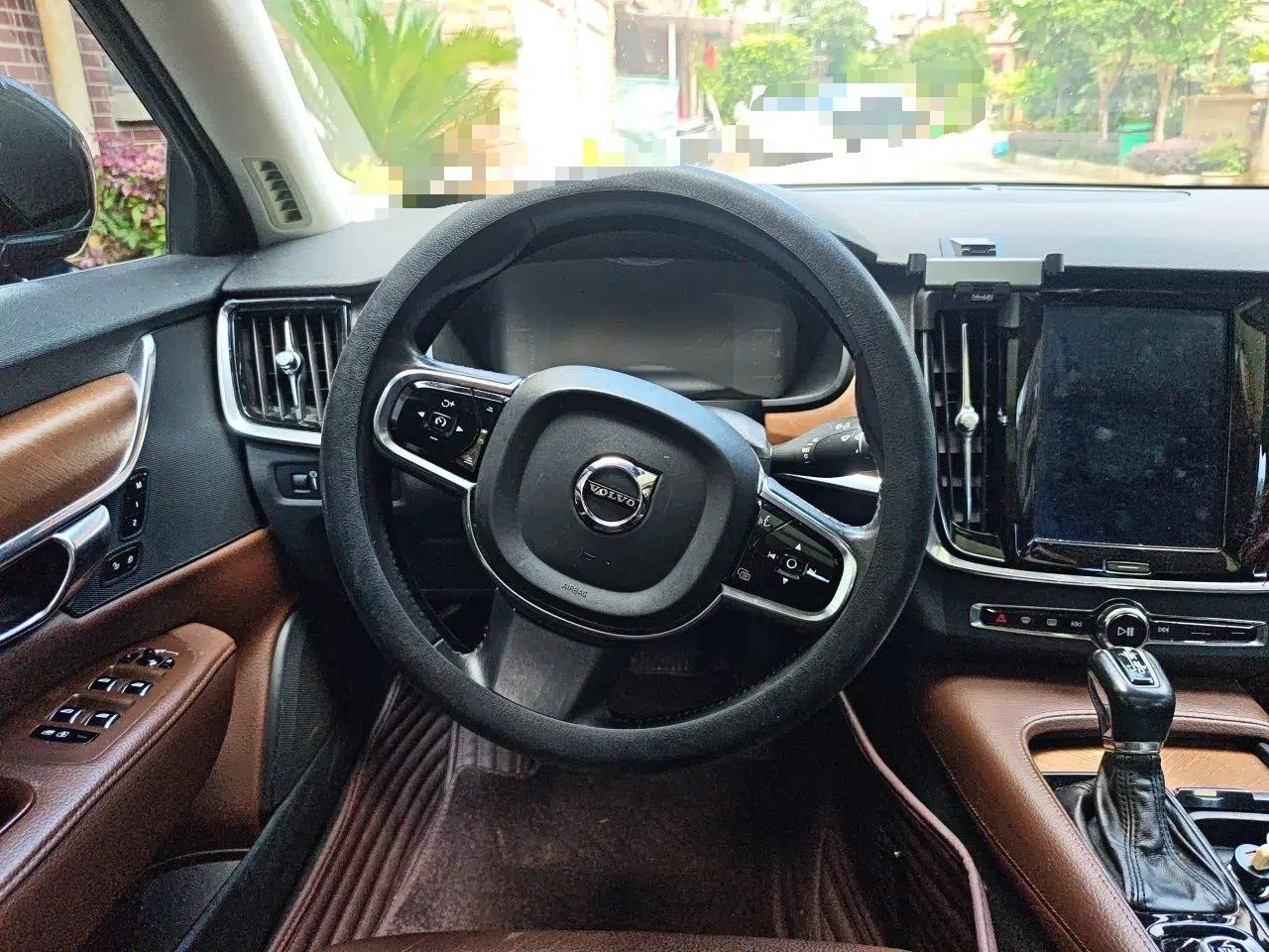 Volvo S90 2019 T5 Zhiyi Edition — миниатюра 10