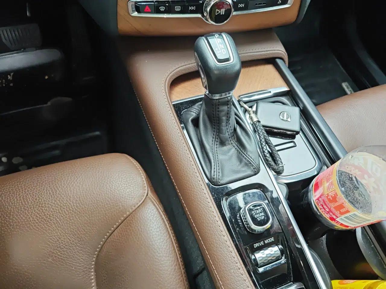 Volvo XC90 2019 T6 Zhiyi Edition 7-Seater China V Emission Standard — миниатюра 14