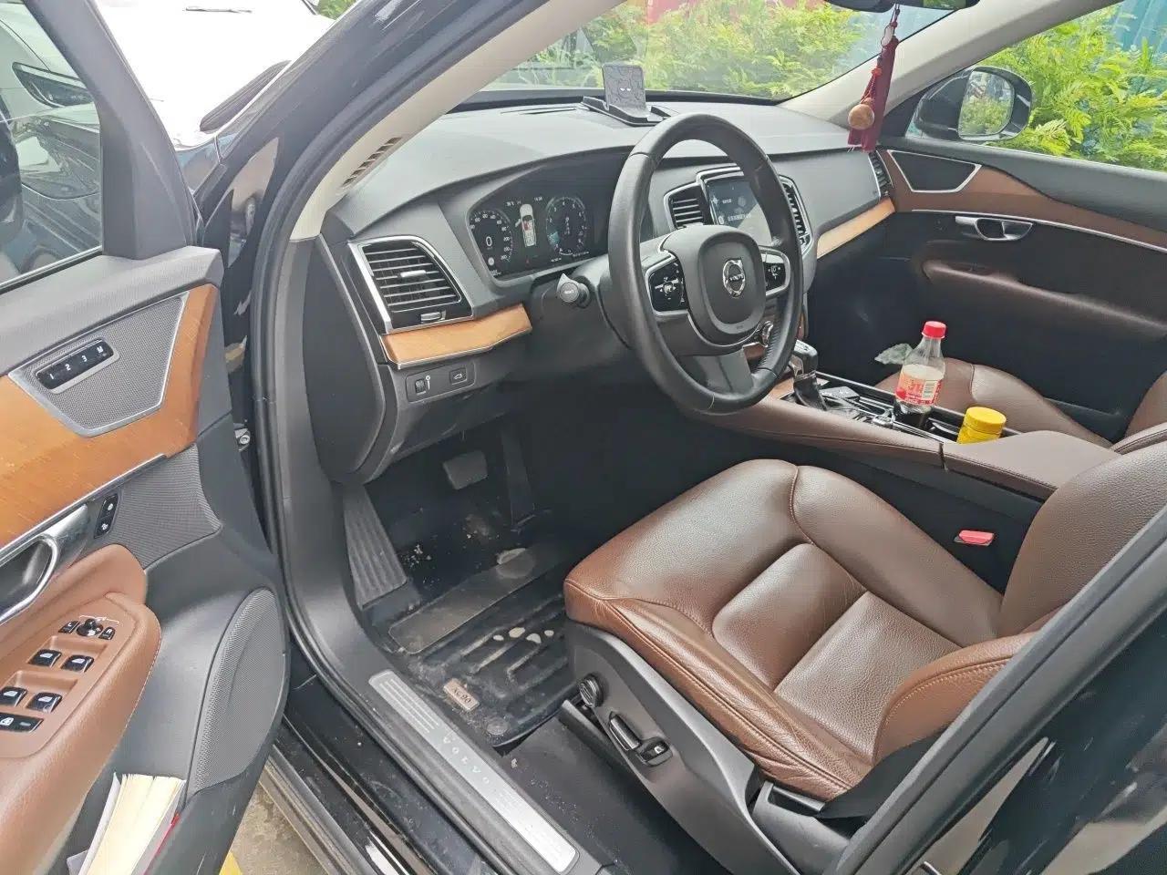 Volvo XC90 2019 T6 Zhiyi Edition 7-Seater China V Emission Standard — миниатюра 16
