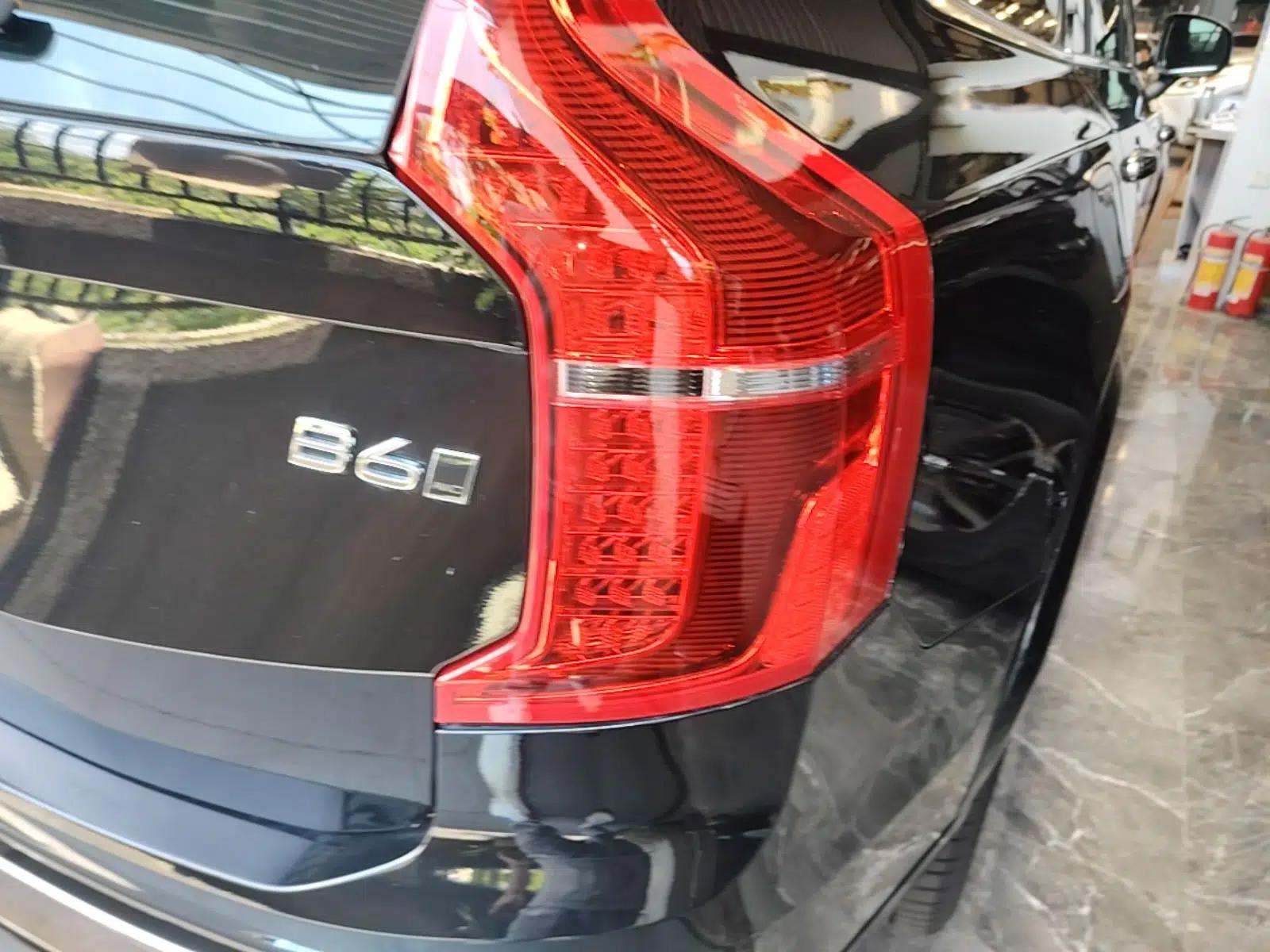 Volvo XC90 2022 B6 Zhiyi Luxury Edition 7-Seater — миниатюра 9