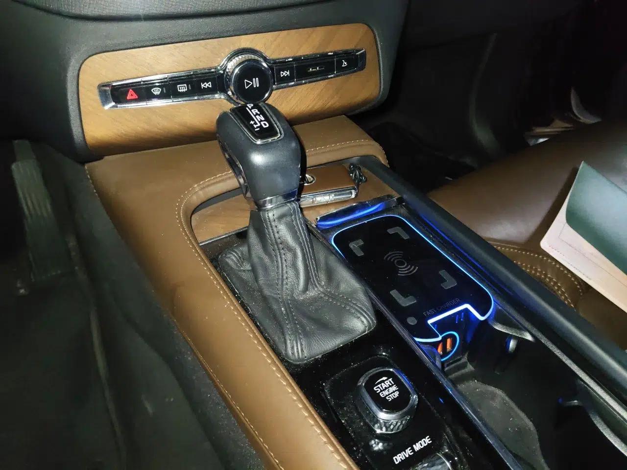Volvo XC90 2018 T6 Zhiya Edition 7-seater — миниатюра 14