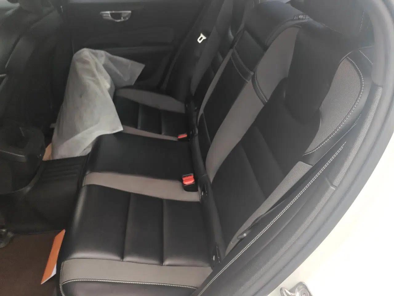 Volvo S60 2021 T4 Zhiyuan Sport Edition — миниатюра 17