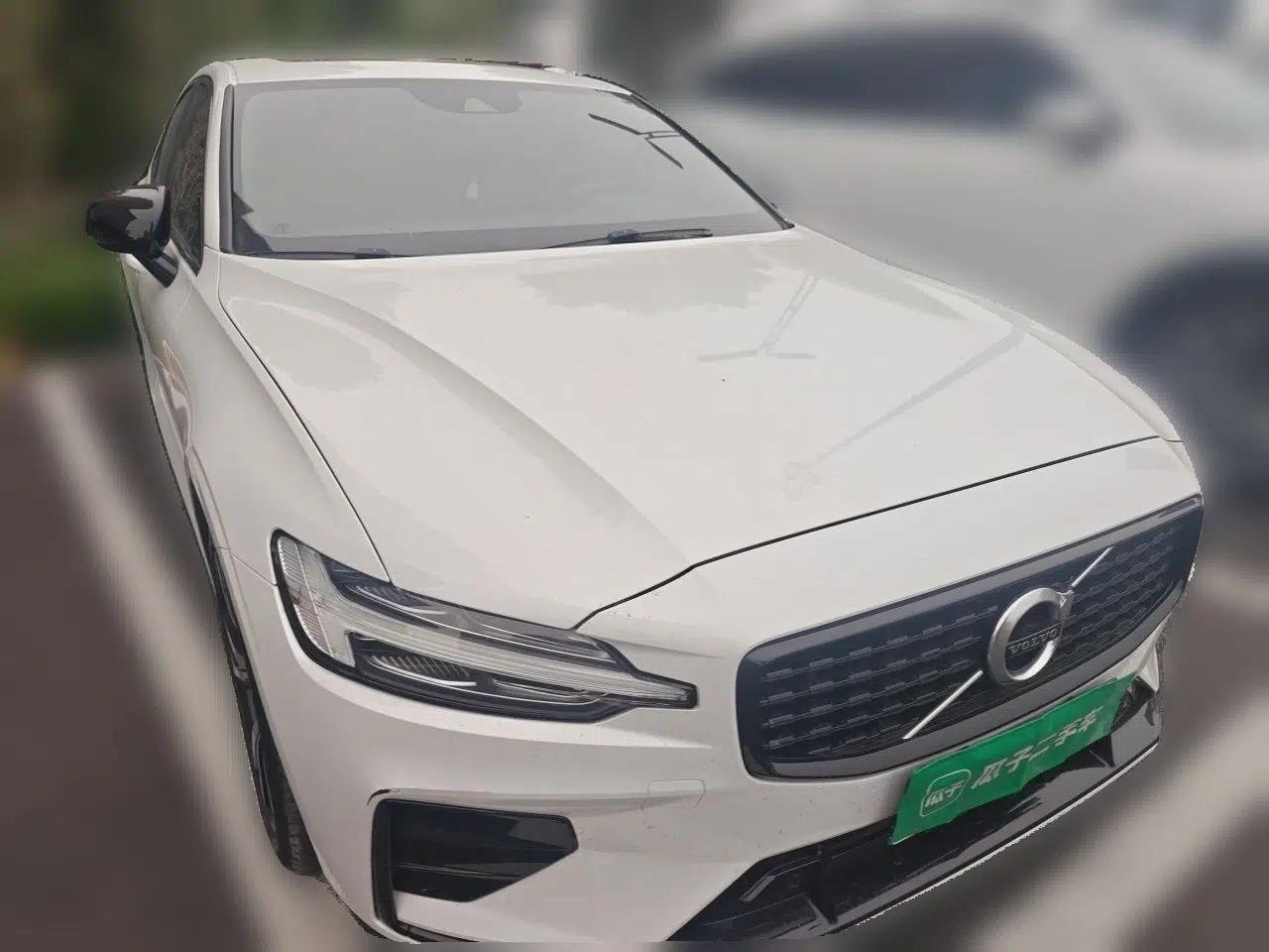 Volvo S60 2021 T4 Zhiyuan Sport Edition — миниатюра 3