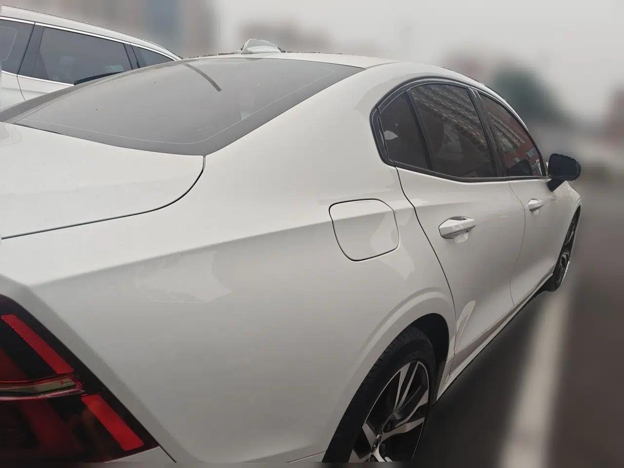Volvo S60 2021 T4 Zhiyuan Sport Edition — миниатюра 6