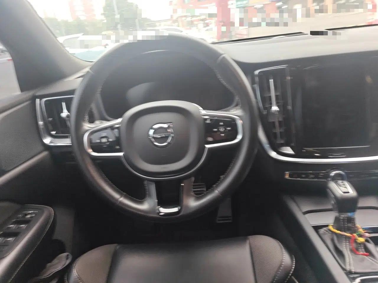 Volvo S60 2021 T4 Zhiyuan Sport Edition — миниатюра 10