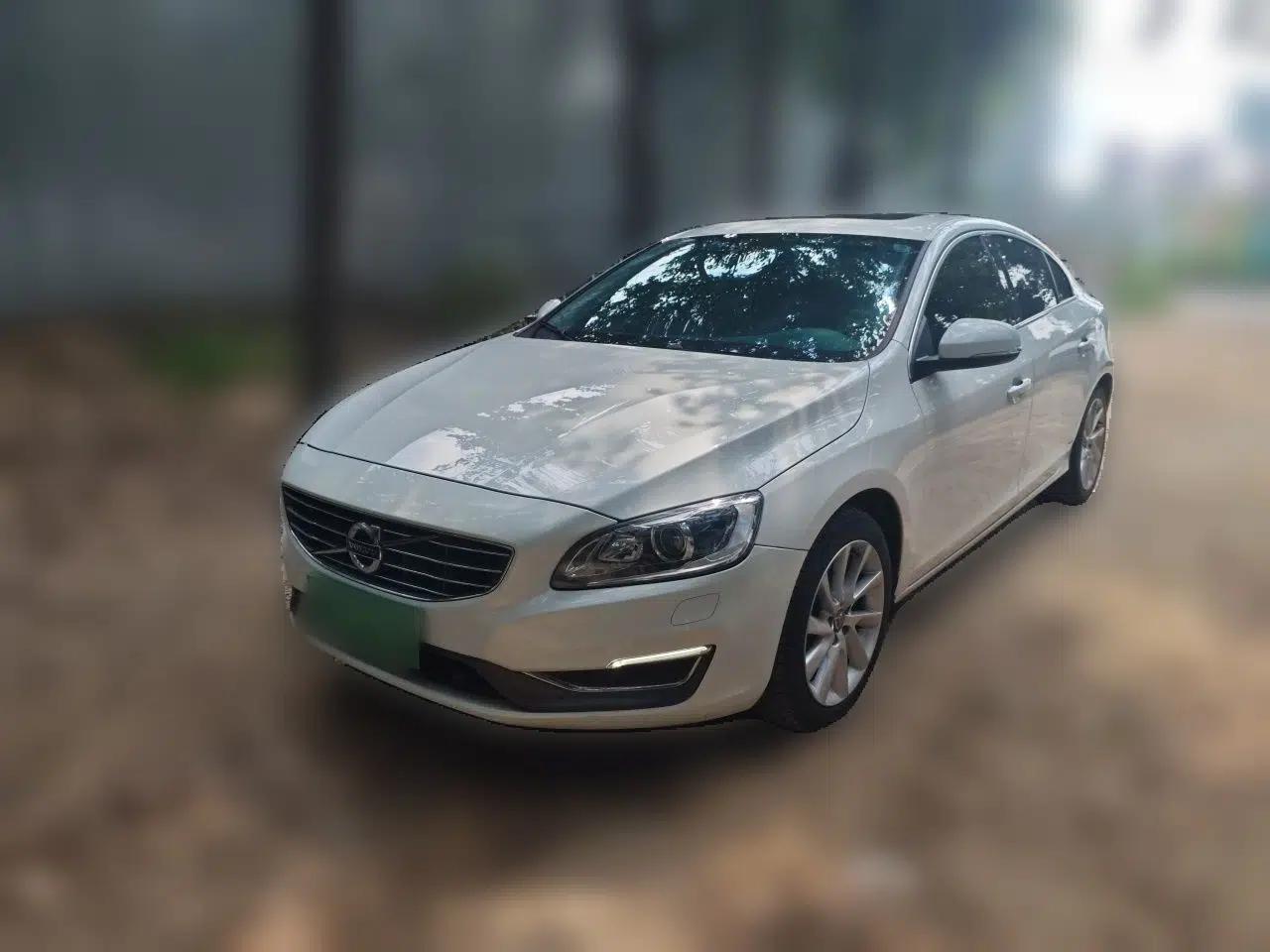 Volvo S60 2017 S60L T4 Smart Range Edition — миниатюра 1