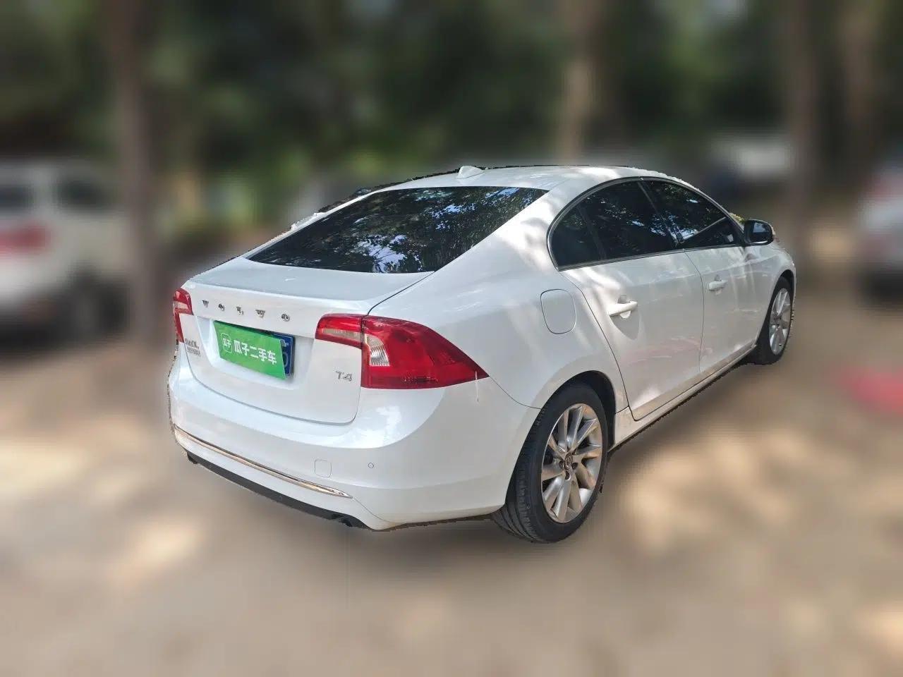 Volvo S60 2017 S60L T4 Smart Range Edition — миниатюра 6