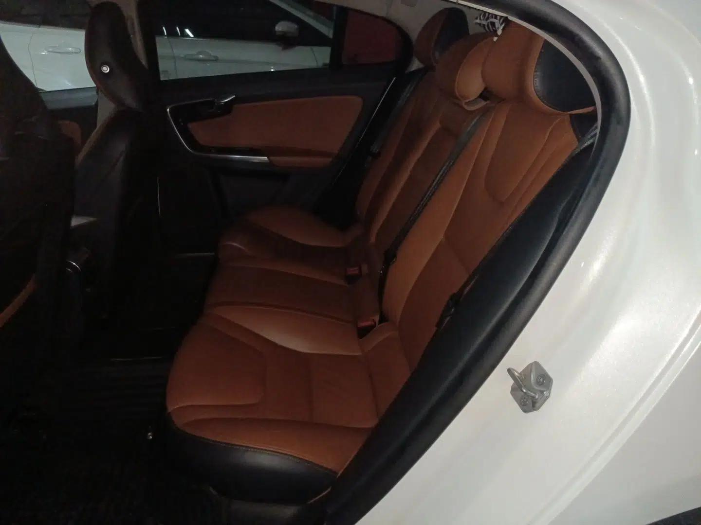 Volvo S60 2017 S60L T4 Smart Range Edition — миниатюра 17