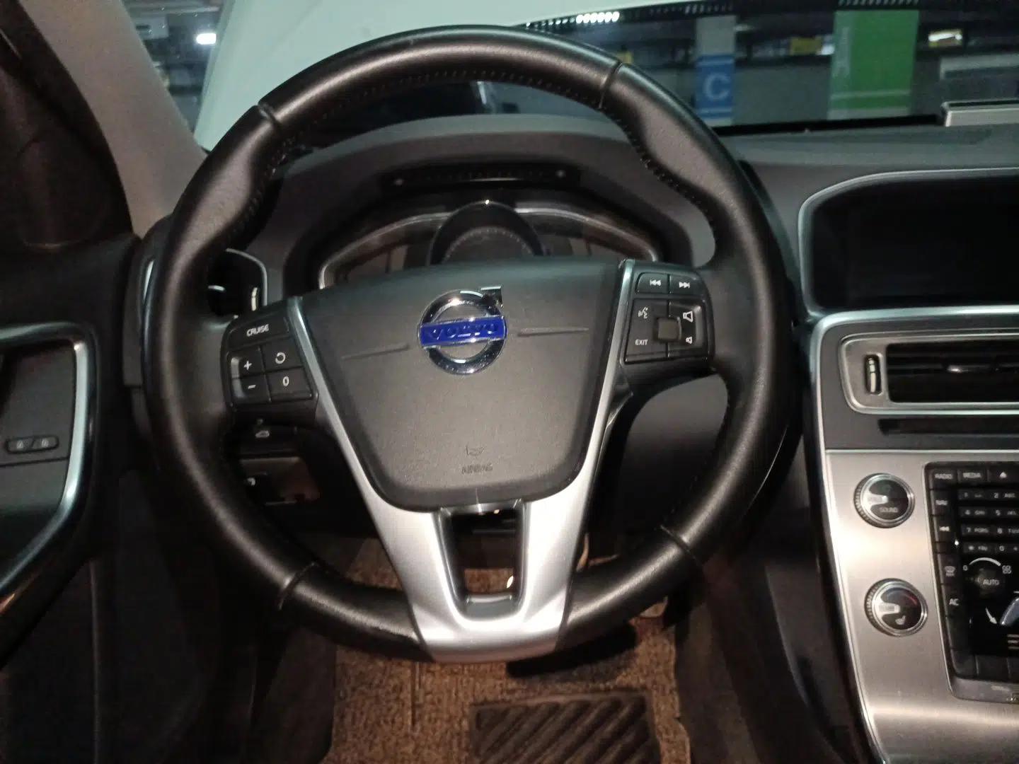 Volvo S60 2017 S60L T4 Smart Range Edition — миниатюра 10