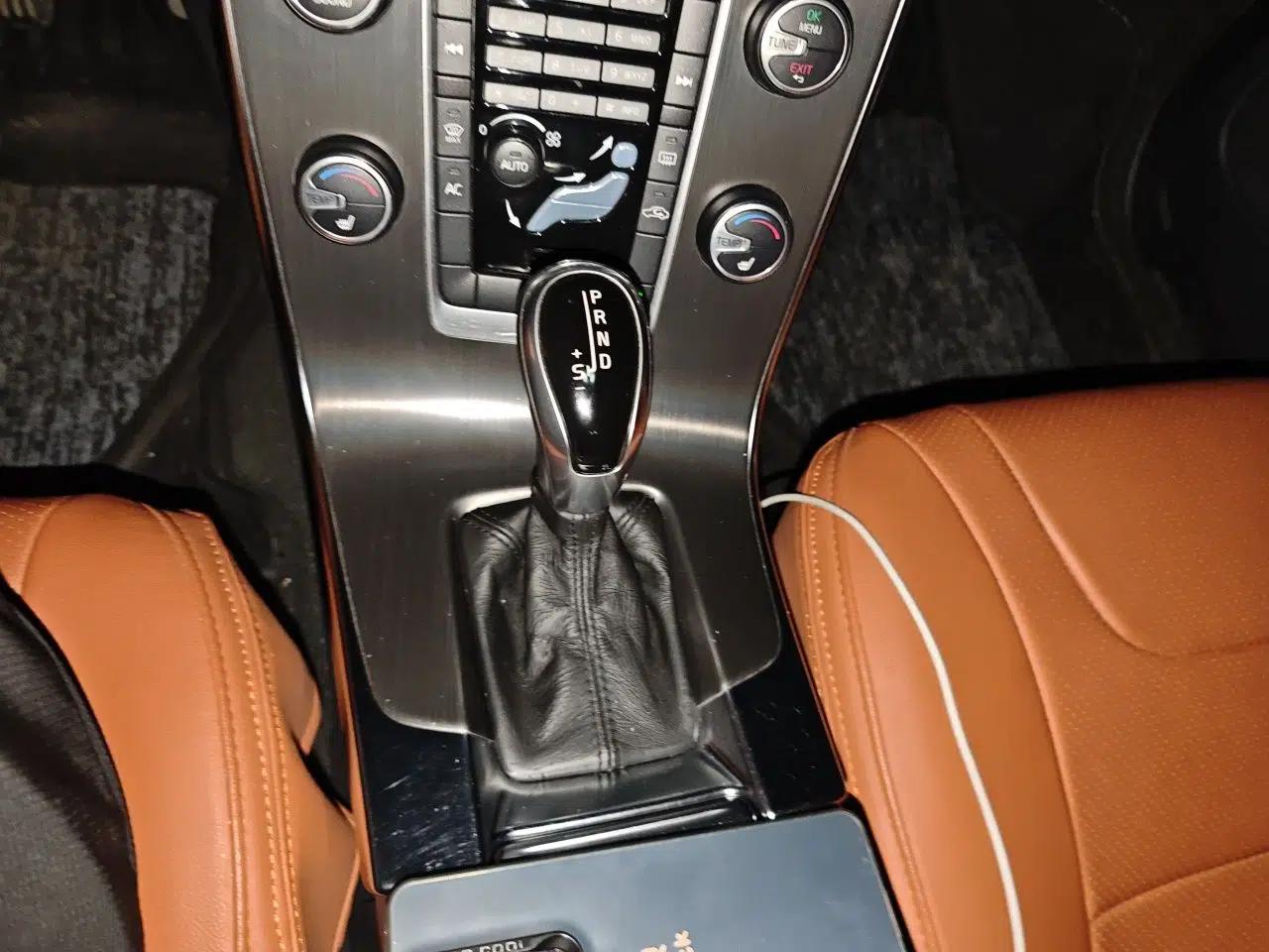 Volvo S60 2014 S60L 2.0T Zhiyuan Edition — миниатюра 14
