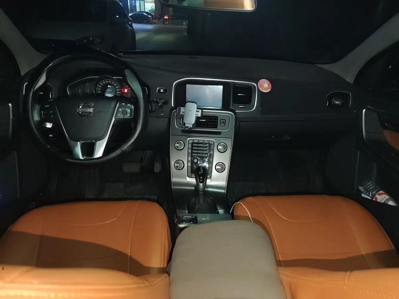 Volvo S60 2014 S60L 2.0T Zhiyuan Edition — миниатюра 9