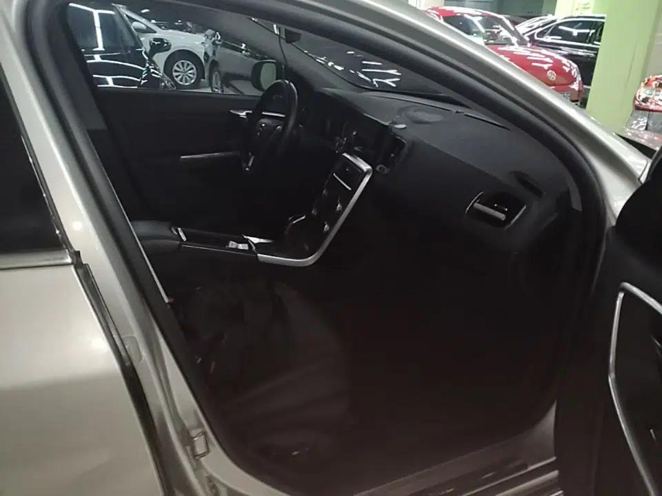 Volvo S60 2018 S60L T4 Smart & Ambitious Edition — миниатюра 19