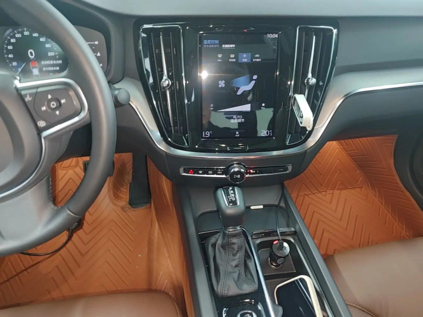 Volvo S60 2021 T4 Zhiyi Luxury Edition — миниатюра 15