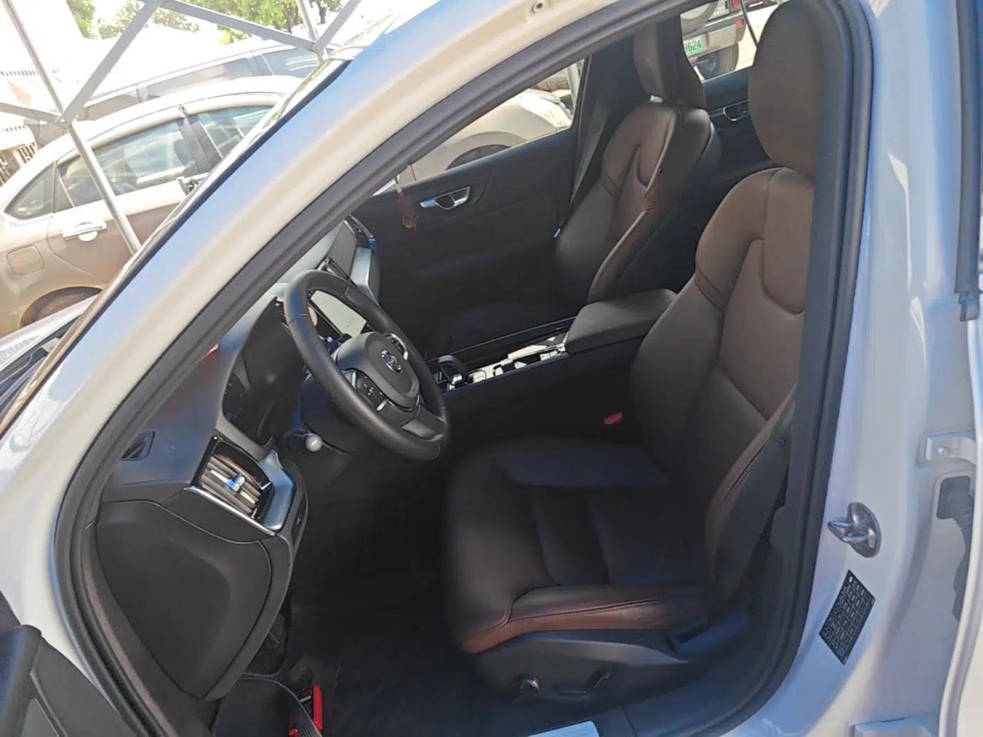 Volvo S60 2024 B4 Zhiyi Luxury Edition — миниатюра 22