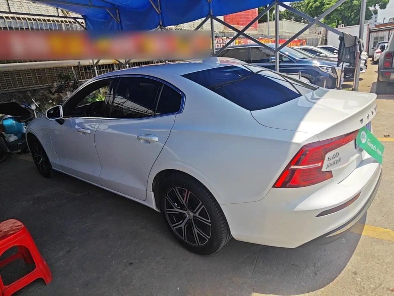 Volvo S60 2024 B4 Zhiyi Luxury Edition — миниатюра 4