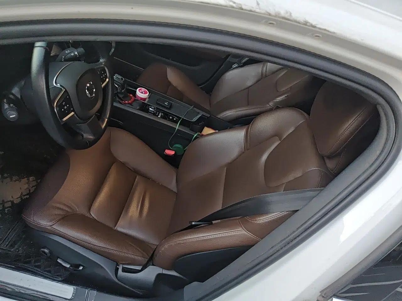 Volvo S60 2021 T4 Zhiyi Luxury Edition — миниатюра 15