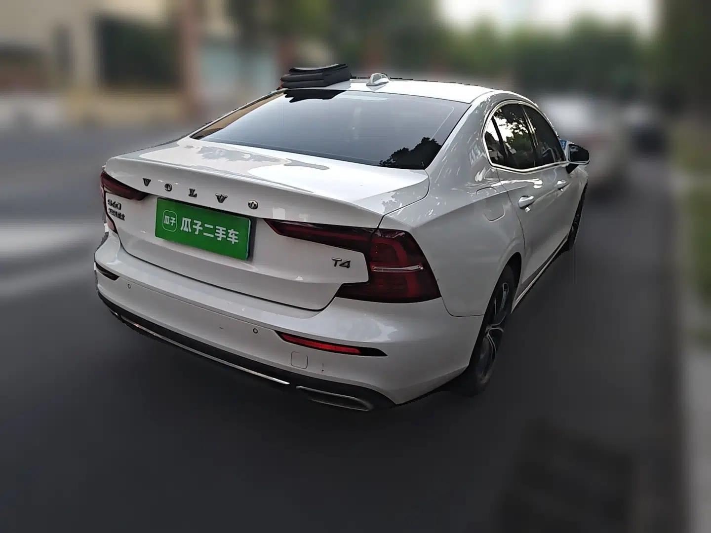 Volvo S60 2021 T4 Zhiyi Luxury Edition — миниатюра 6