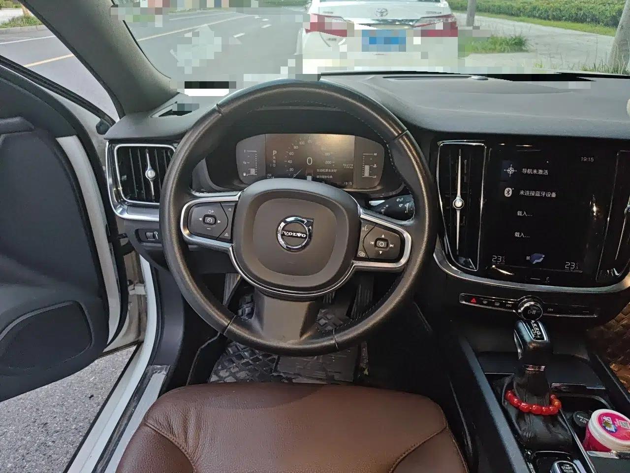 Volvo S60 2021 T4 Zhiyi Luxury Edition — миниатюра 10