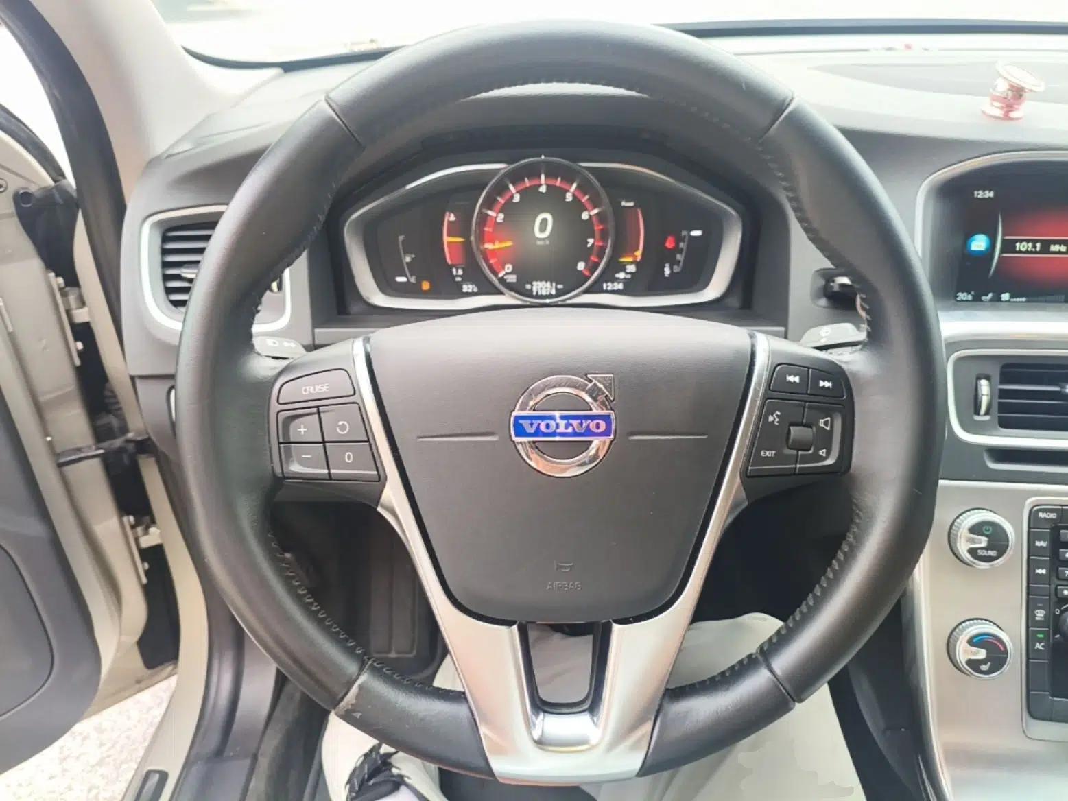 Volvo S60 2017 S60L T4 Smart Range Edition — миниатюра 13
