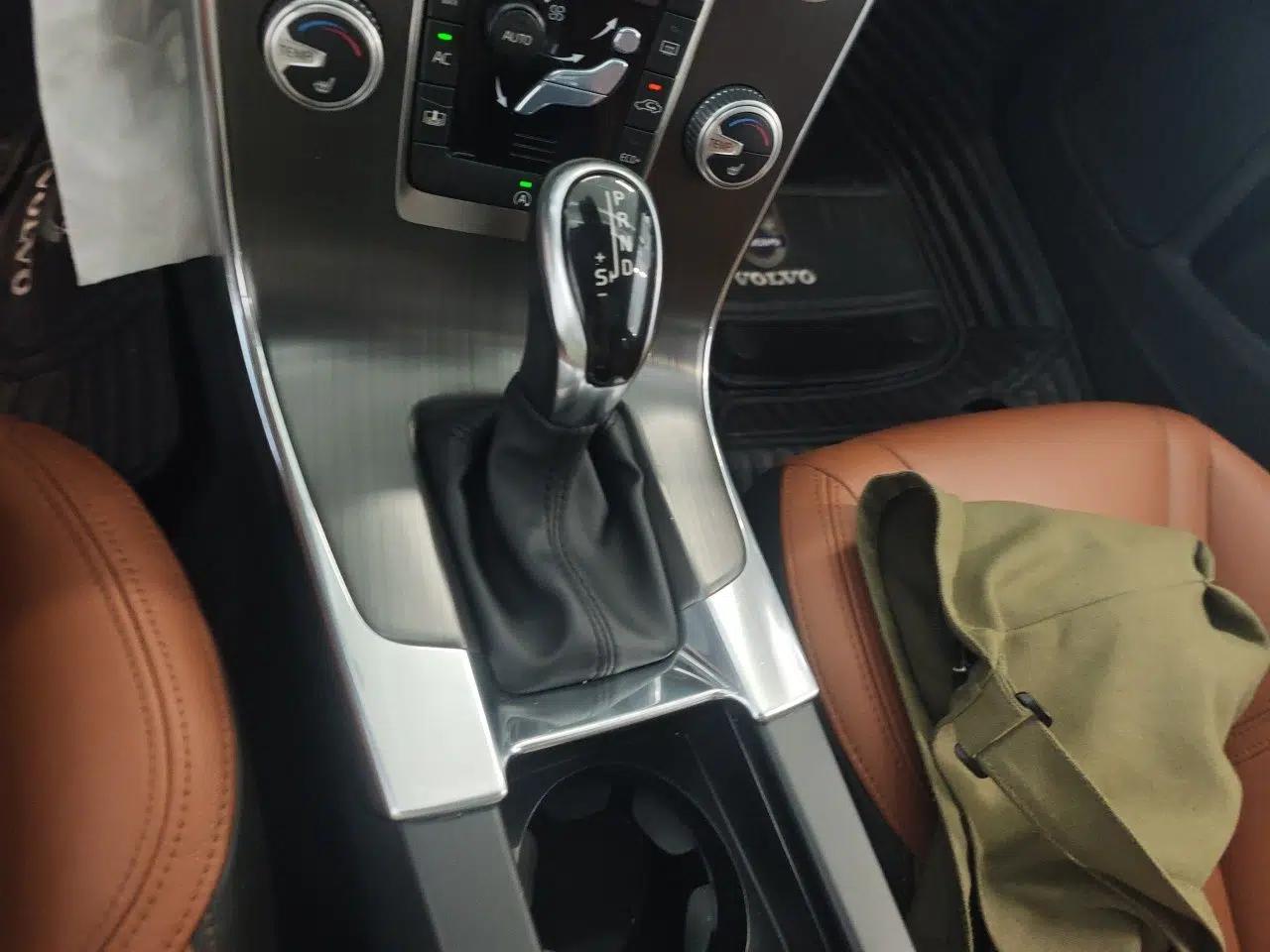 Volvo S60 2016 S60L T5 Intelligent Drive Edition — миниатюра 14