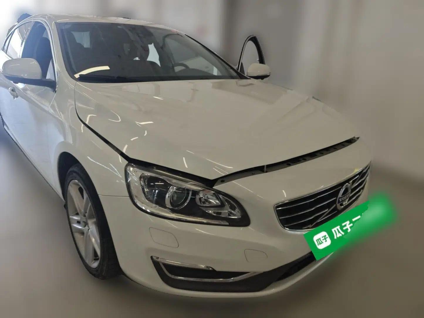 Volvo S60 2016 S60L T5 Intelligent Drive Edition — миниатюра 3
