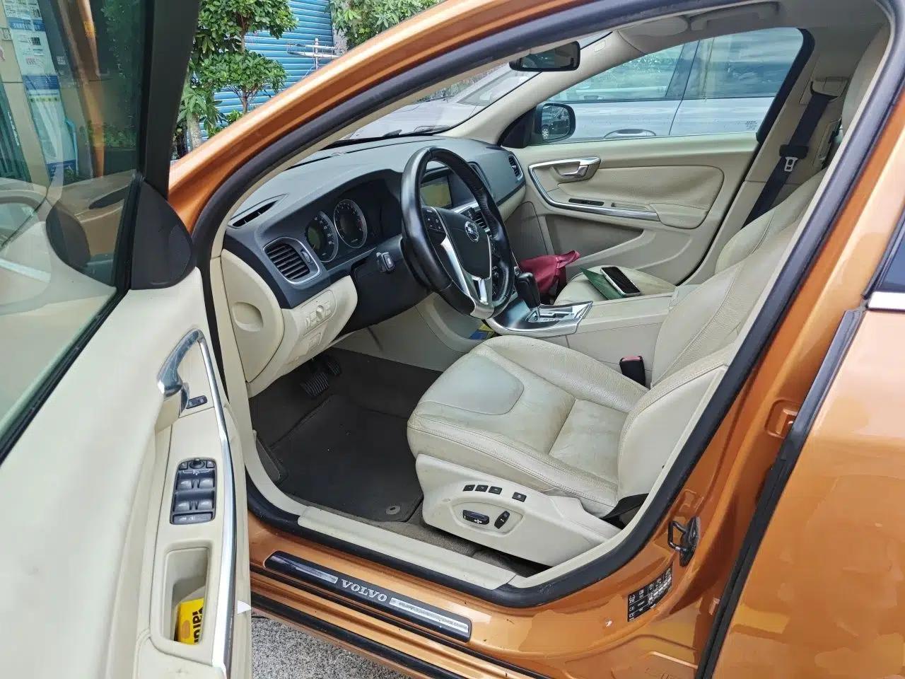 Volvo S60 2012 T5 Zhiya Edition — миниатюра 16