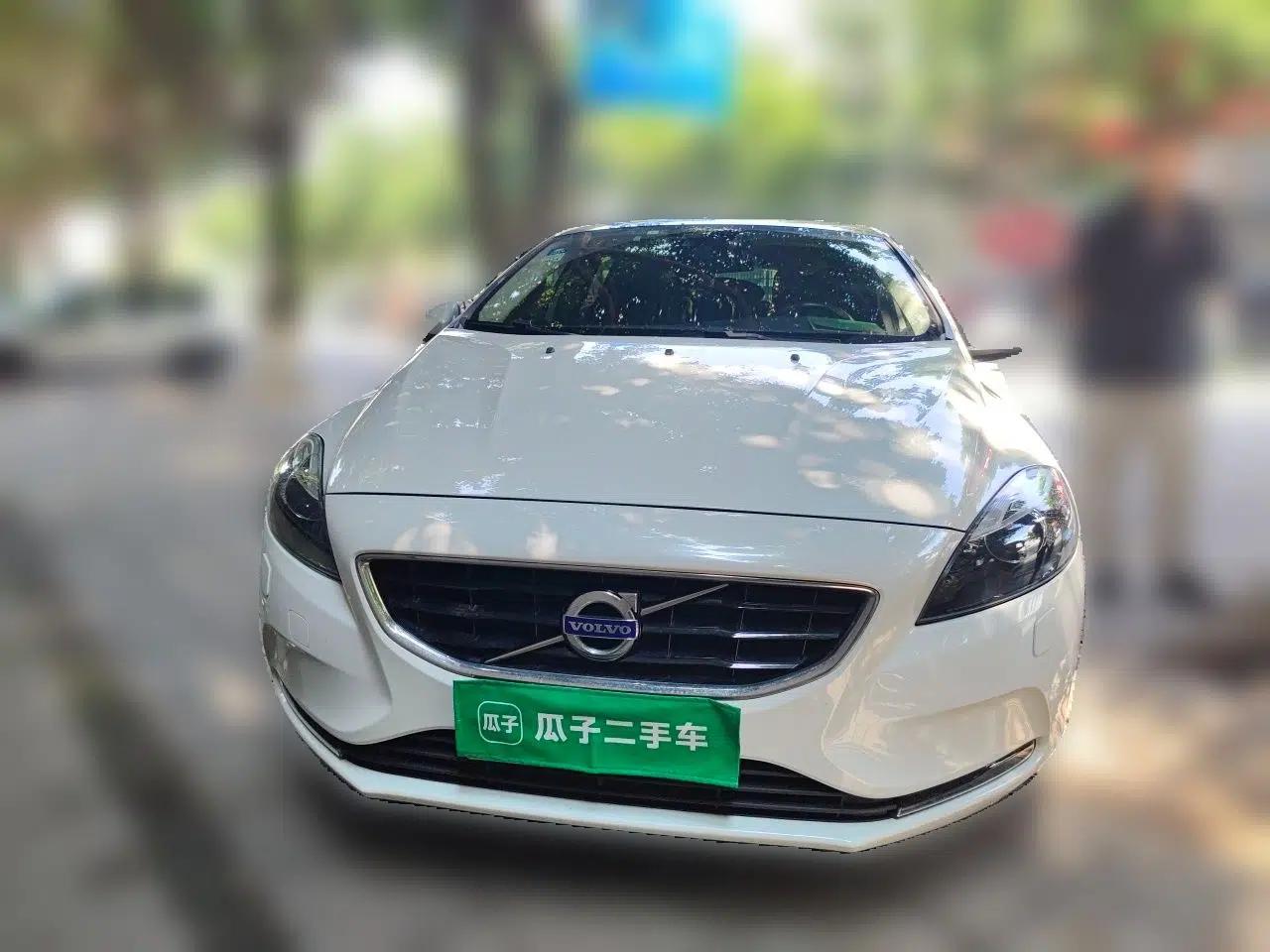 Volvo V40 2016 T3 Zhiyi Edition — миниатюра 2
