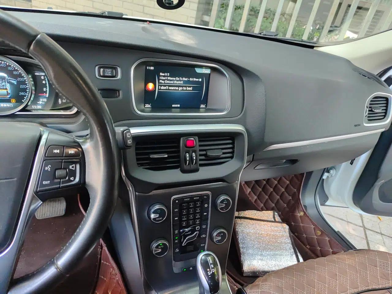 Volvo V40 2016 T3 Zhiyi Edition — миниатюра 13