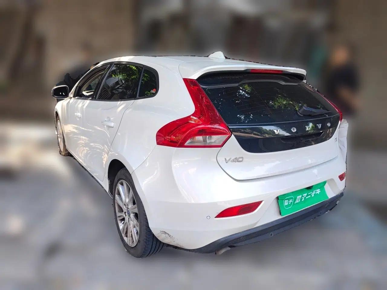 Volvo V40 2016 T3 Zhiyi Edition — миниатюра 4