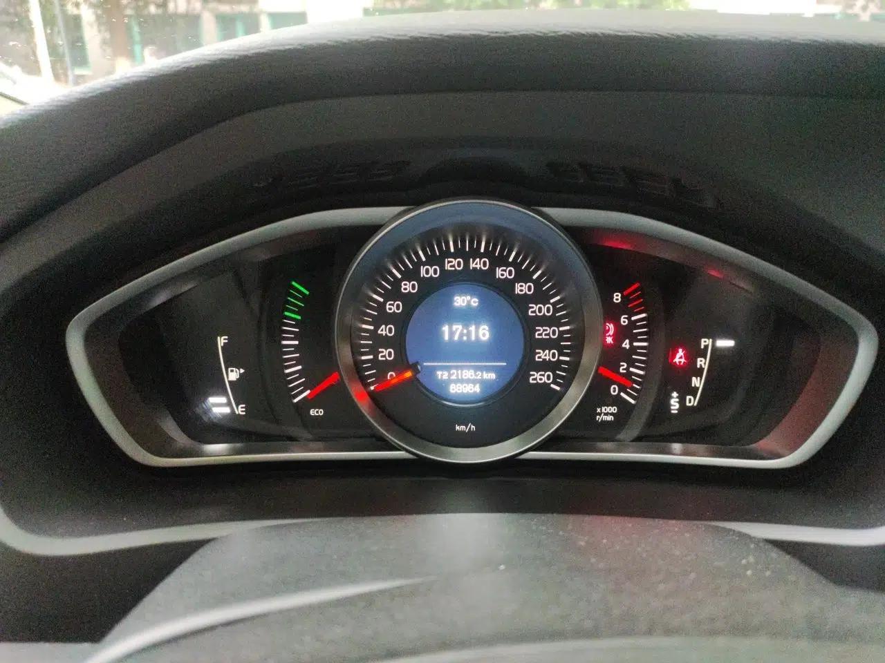 Volvo V40 2017 T3 Smart Edition — миниатюра 11