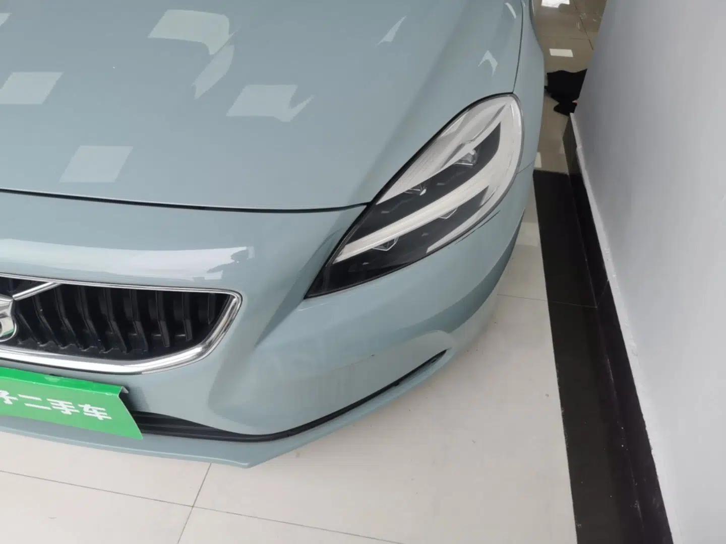 Volvo V40 2017 T3 Zhiyi Edition — миниатюра 8