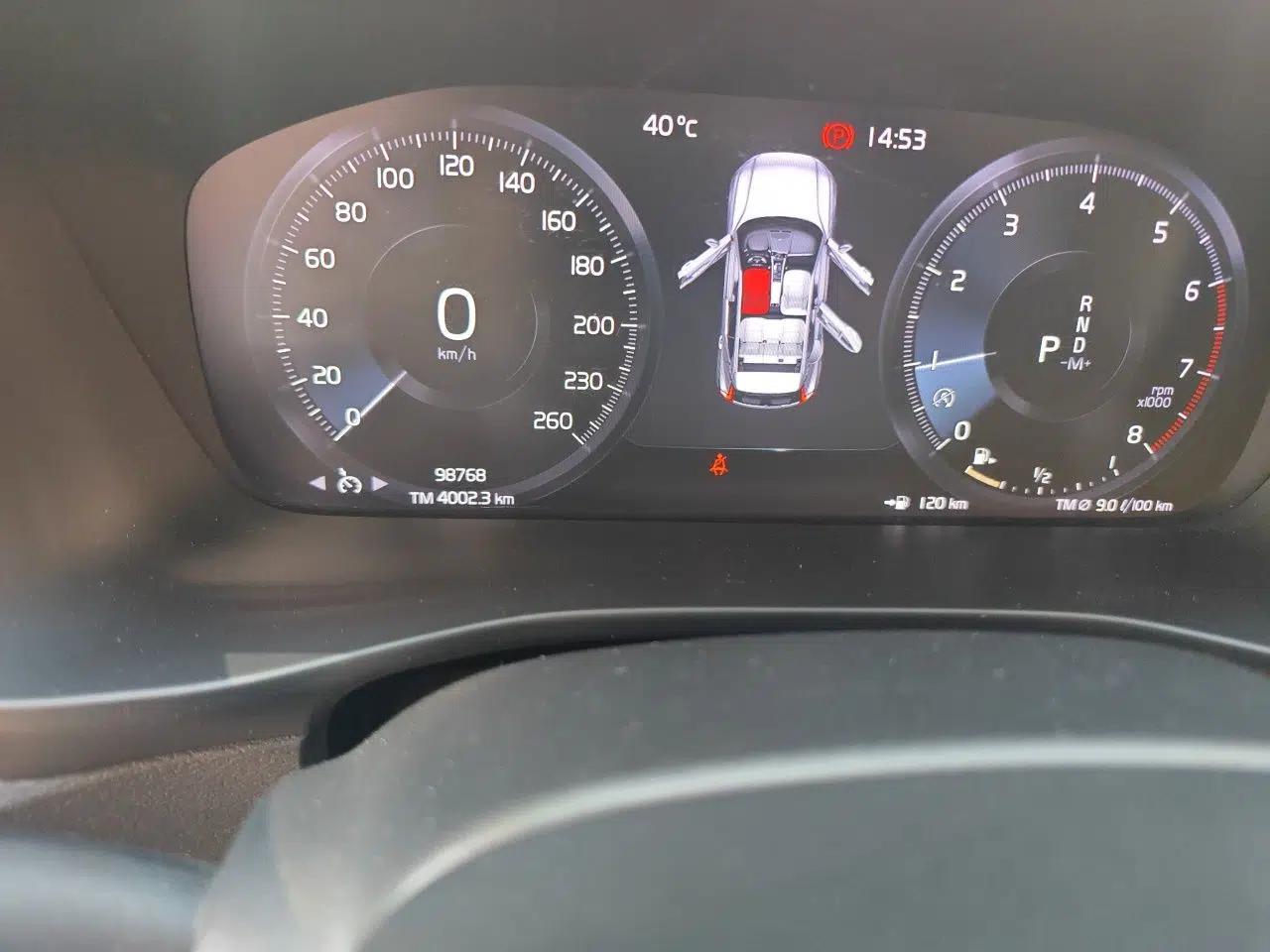 Volvo XC40 2020 T3 Smart & Stylish Edition — миниатюра 12