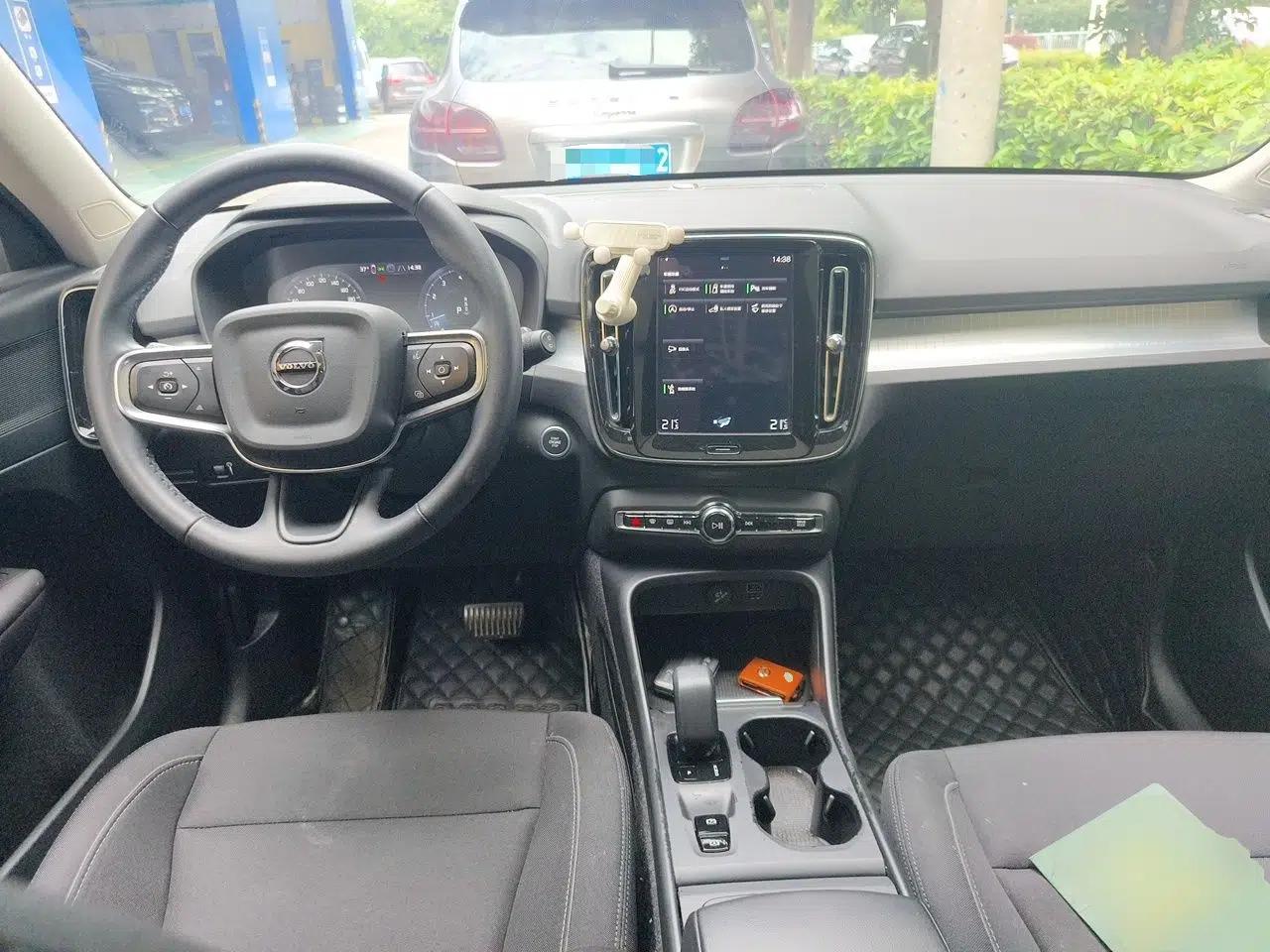 Volvo XC40 2022 T4 Four-Wheel Drive Smart & Stylish Edition — миниатюра 9