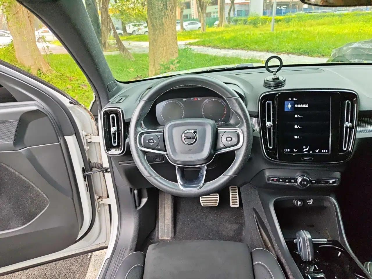 Volvo XC40 2021 T4 Four-Wheel Drive Smart & Sporty Edition — миниатюра 10