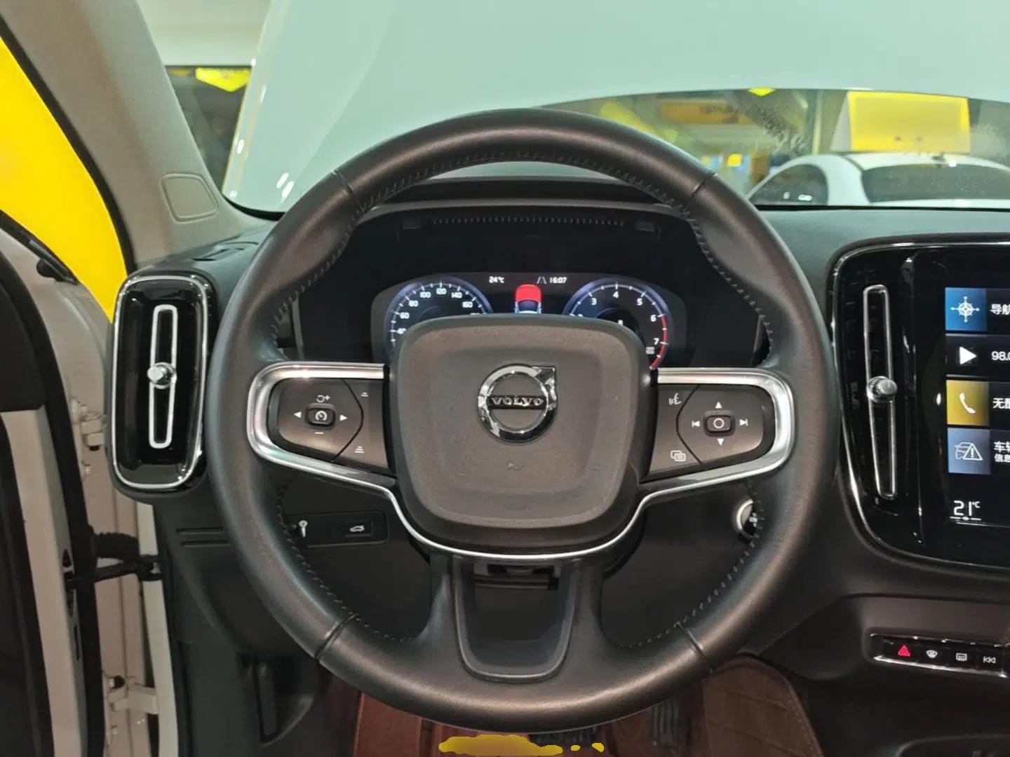 Volvo XC40 2021 T4 4x4 SmartDrive Fashion Edition — миниатюра 13