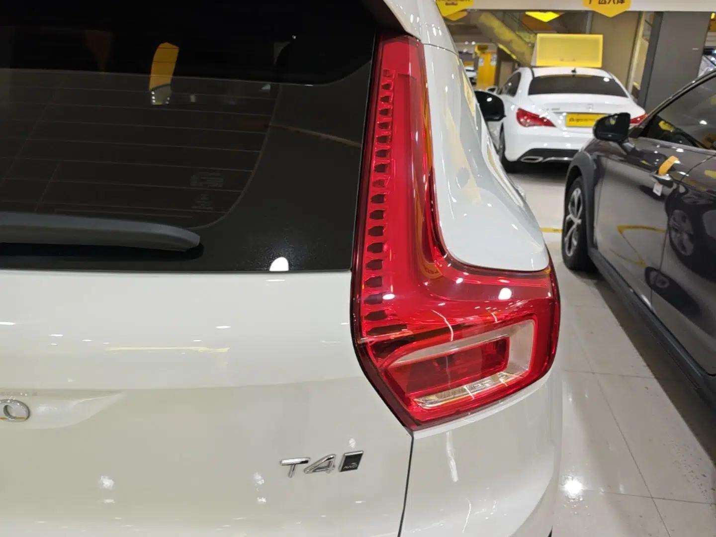 Volvo XC40 2021 T4 4x4 SmartDrive Fashion Edition — миниатюра 9