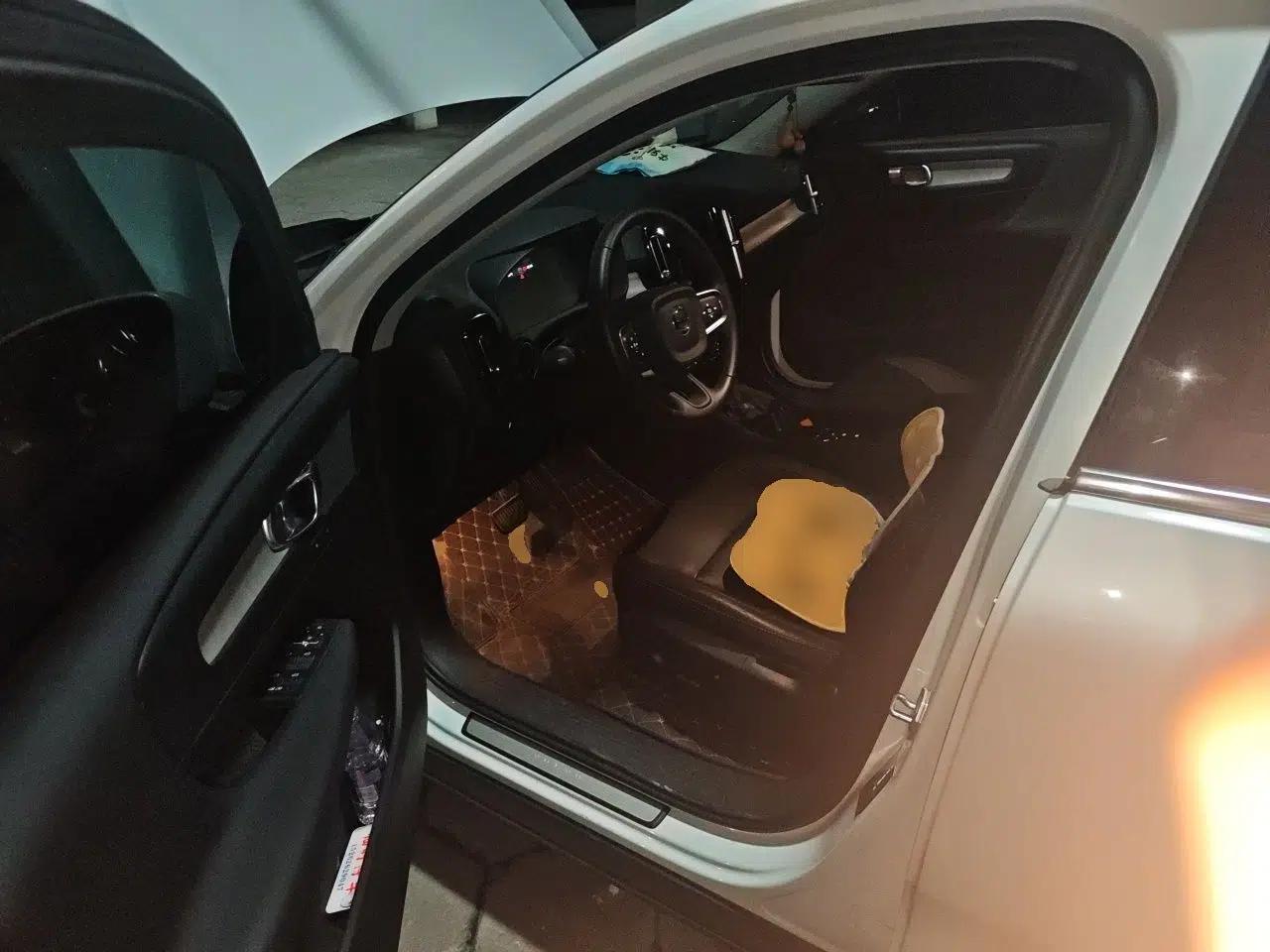 Volvo XC40 2021 T3 Zhiyuan Luxury Edition — миниатюра 16