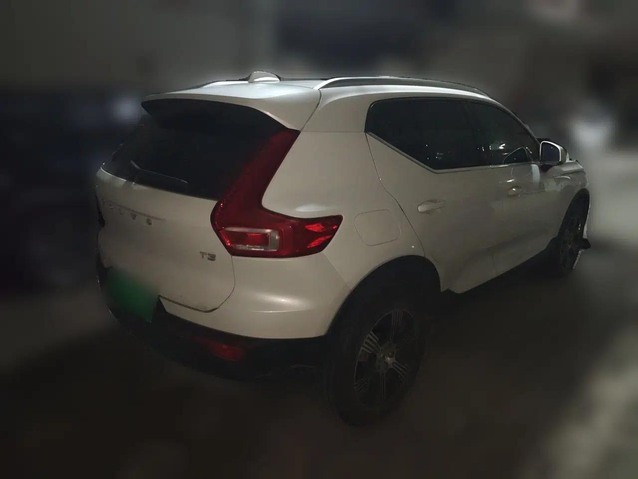Volvo XC40 2021 T3 Zhiyuan Luxury Edition — миниатюра 6