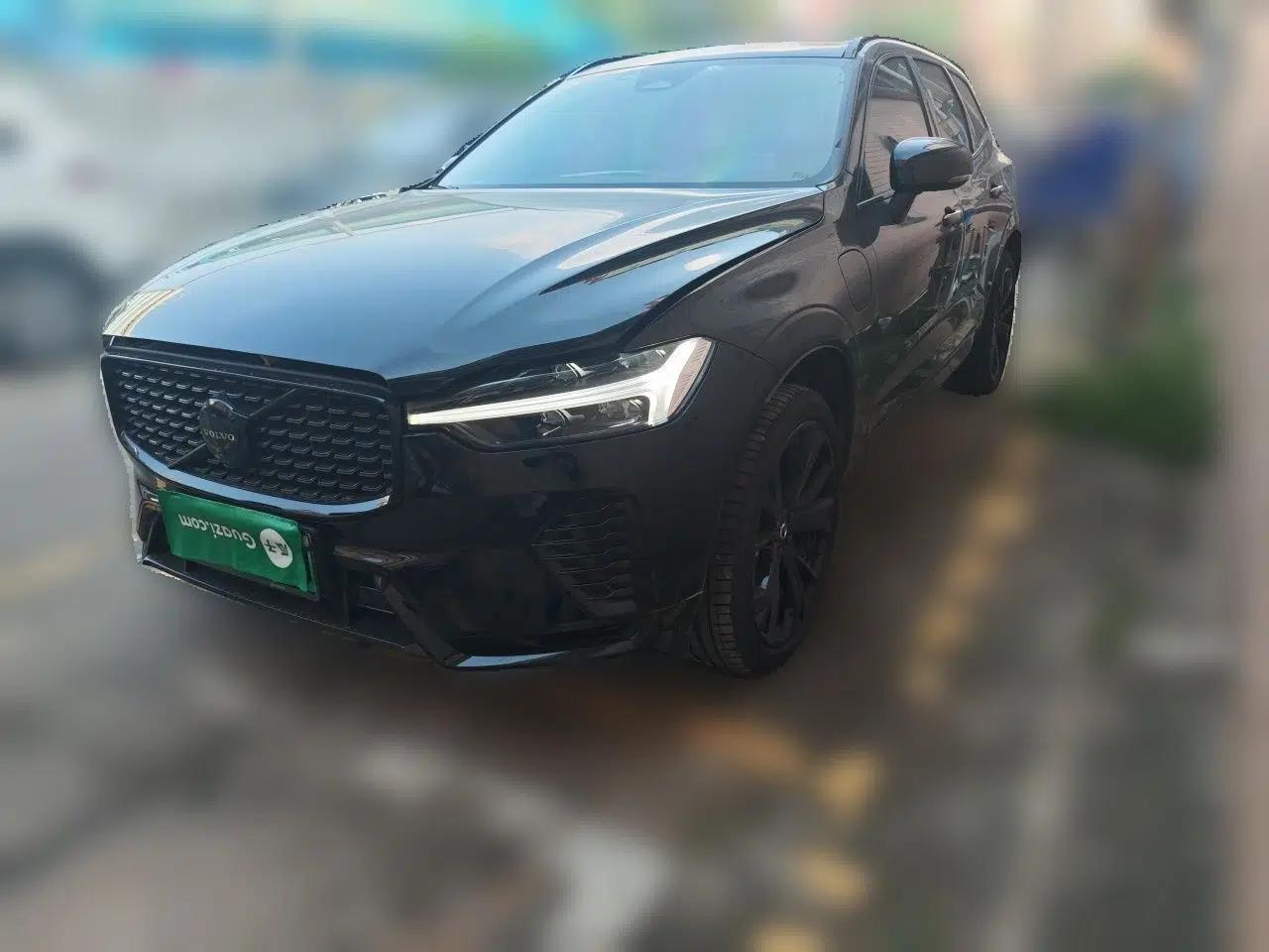 Volvo XC60 New Energy 2025 Plug-in Hybrid Long-Range All-Wheel Drive Zhiyuan Extreme Night Black Edition — миниатюра 1