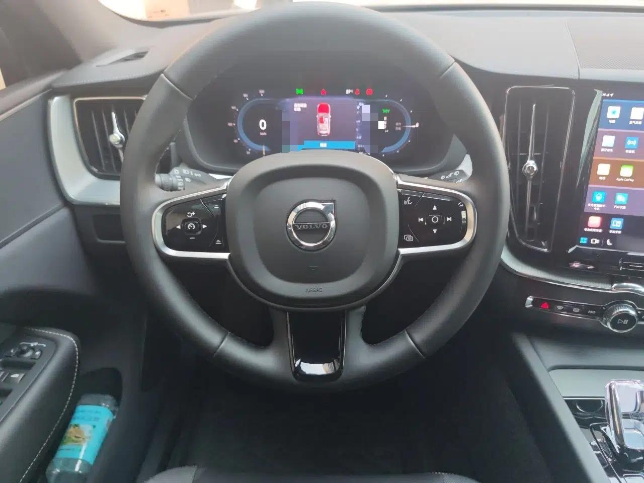 Volvo XC60 New Energy 2025 Plug-in Hybrid Long-Range All-Wheel Drive Zhiyuan Extreme Night Black Edition — миниатюра 10