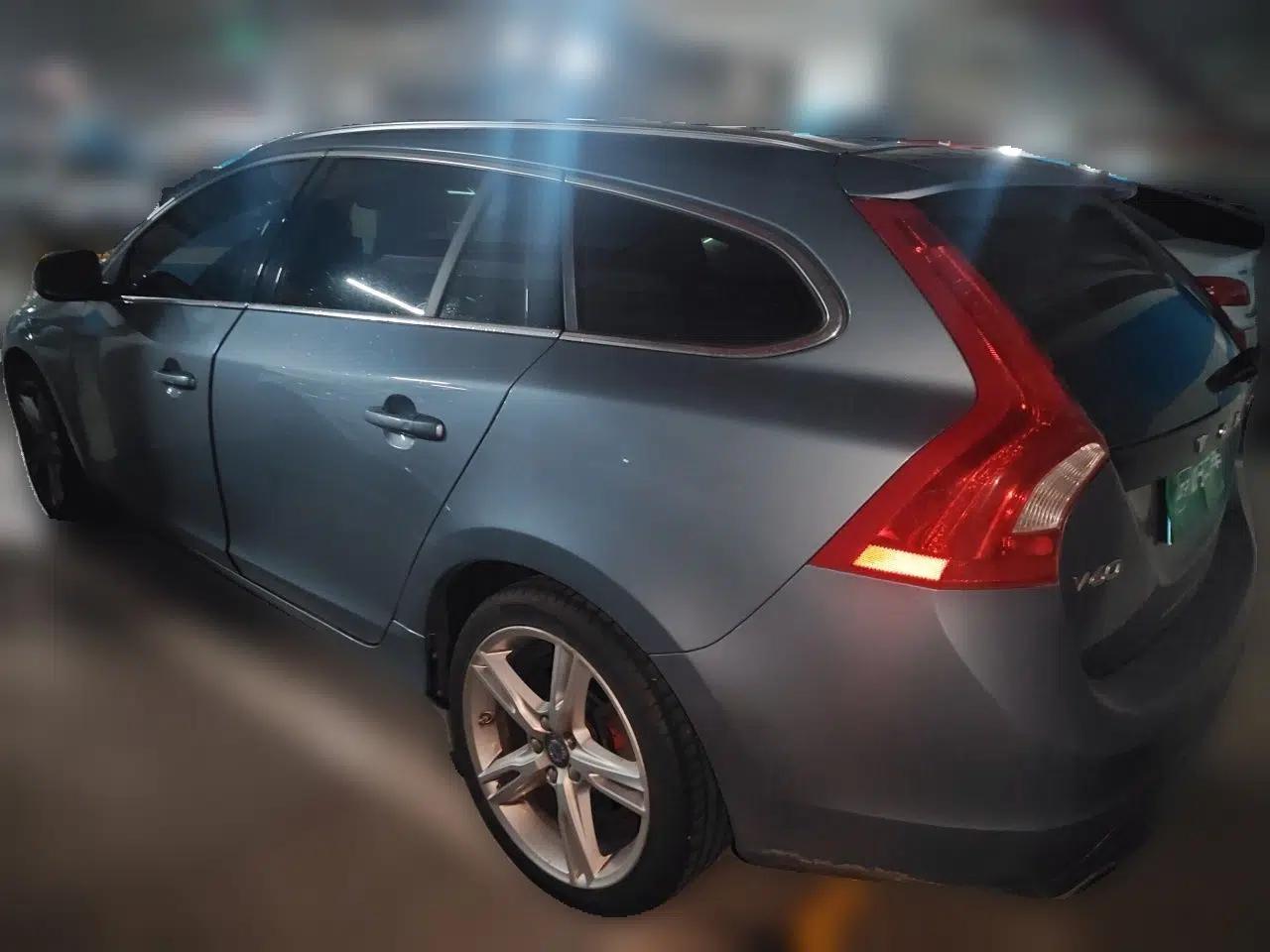 Volvo V60 2017 T5 Zhiya Edition China V Standard — миниатюра 4
