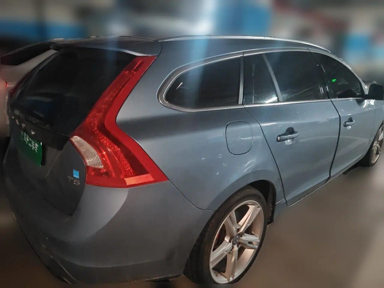 Volvo V60 2017 T5 Zhiya Edition China V Standard — миниатюра 6