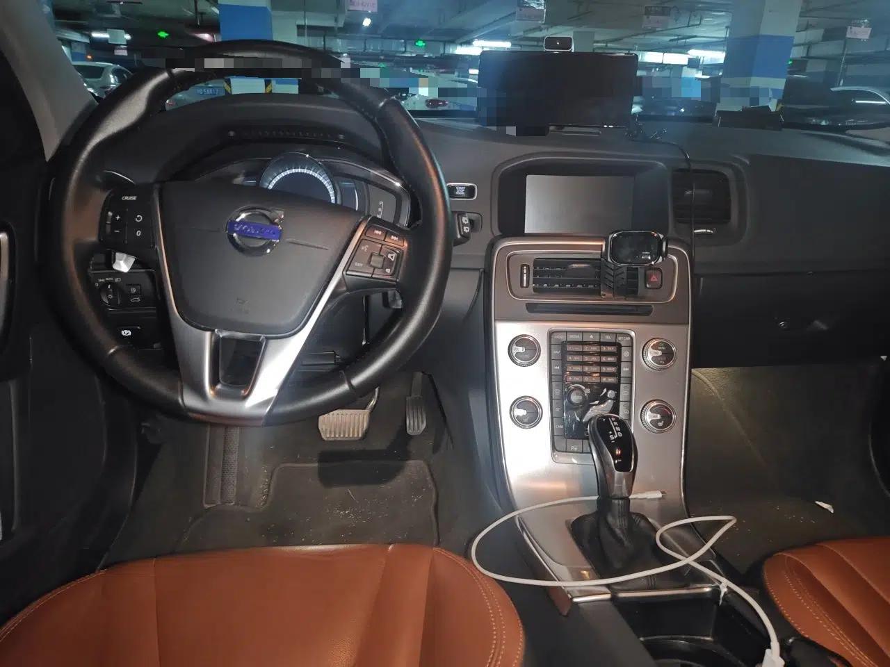 Volvo V60 2017 T5 Zhiya Edition China V Standard — миниатюра 9