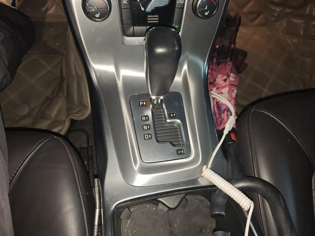 Volvo S80L 2012 2.0T T5 Luxury Edition — миниатюра 14