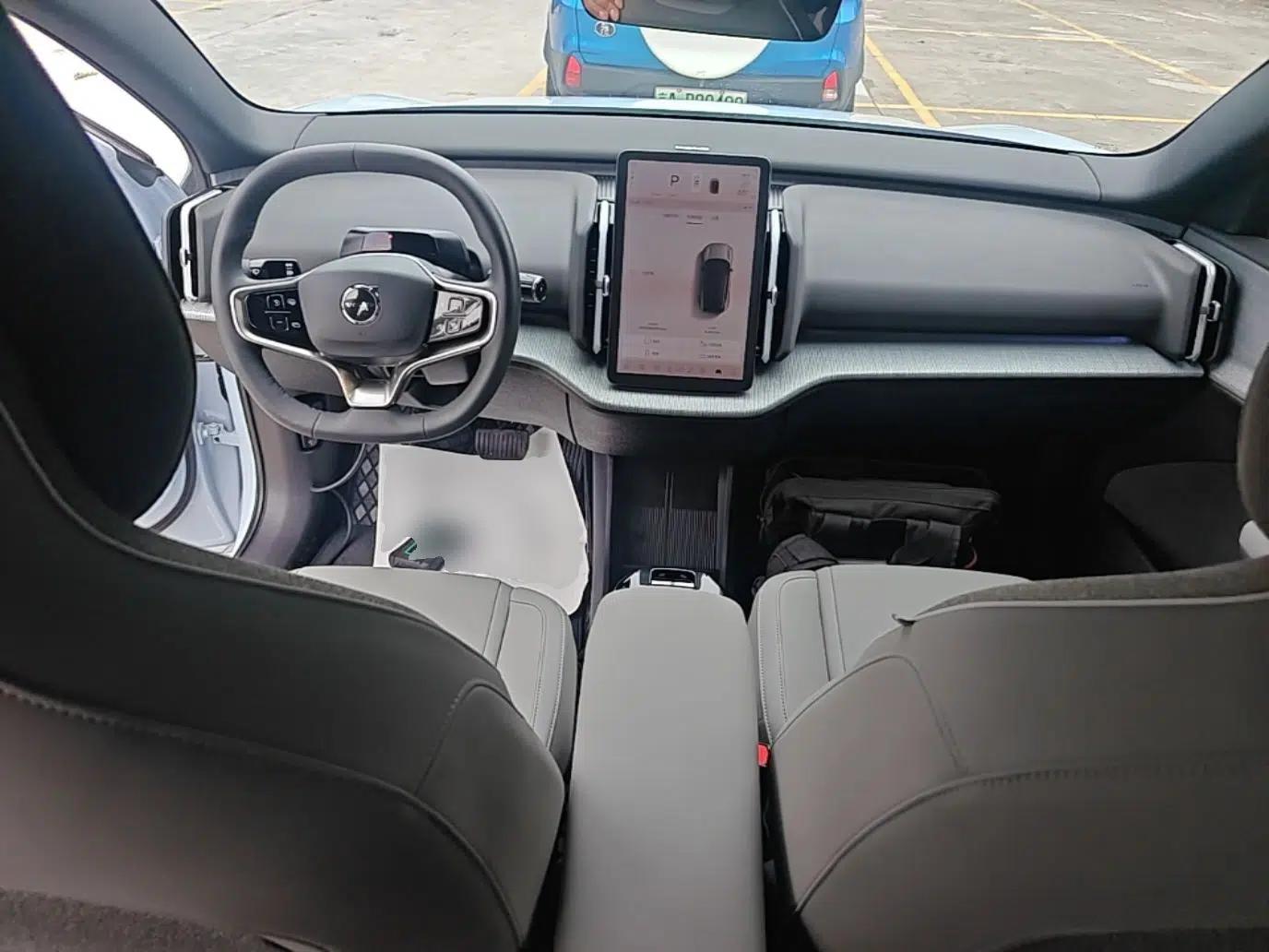 Volvo EX30 2025 Rear-Drive Long-Range Version Ultra — миниатюра 12
