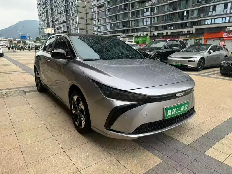 Geely Geometry G6 2022 620 New Fun Edition — миниатюра 3